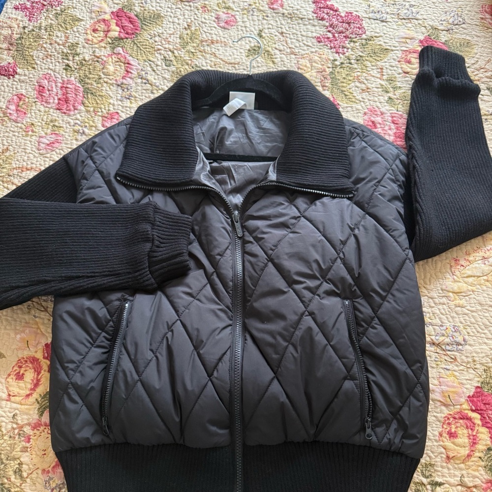 Zella Black Hybrid Quilted Knit Bomber Jacket Coat Elevated Outerwear Cozy Sz M